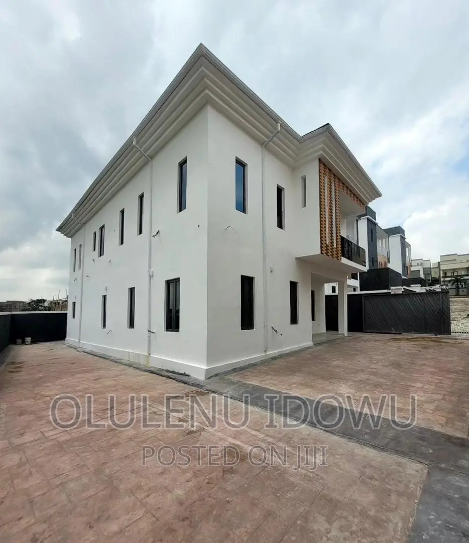 Furnished 5bdrm Duplex in Alimosho for sale in Alimosho