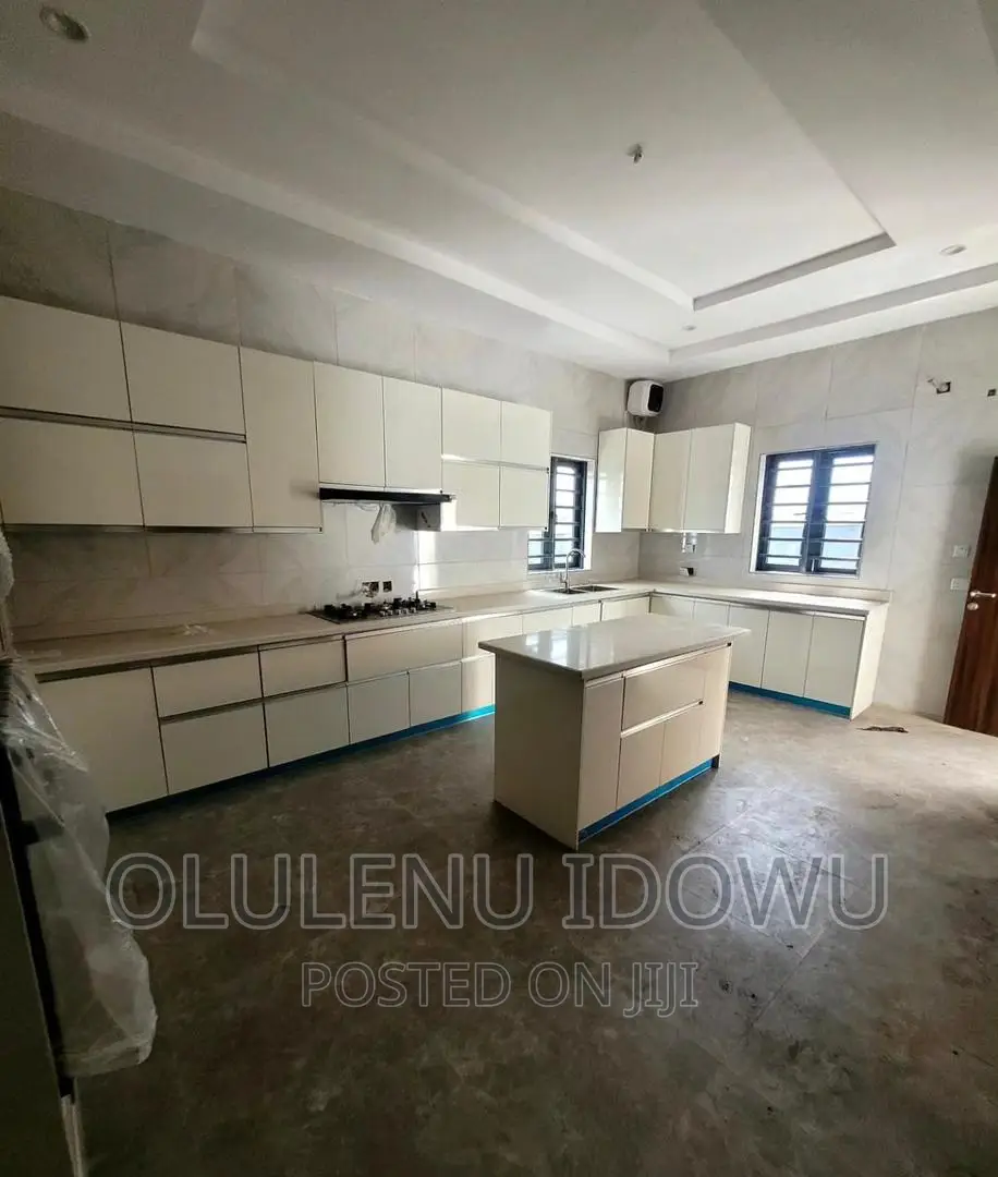 Furnished 5bdrm Duplex in Alimosho for sale in Alimosho