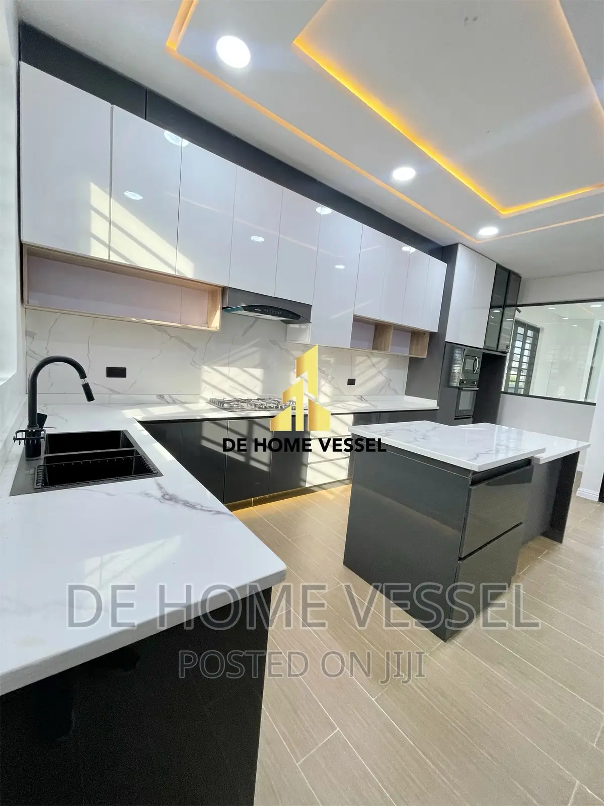 5bdrm Duplex in Ikota for sale in Ikota