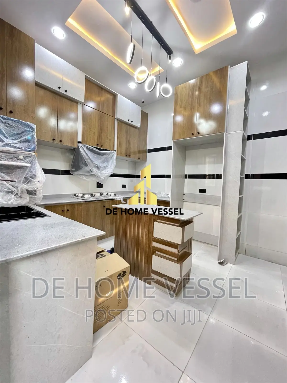 5bdrm Duplex in Ikota for sale in Ikota