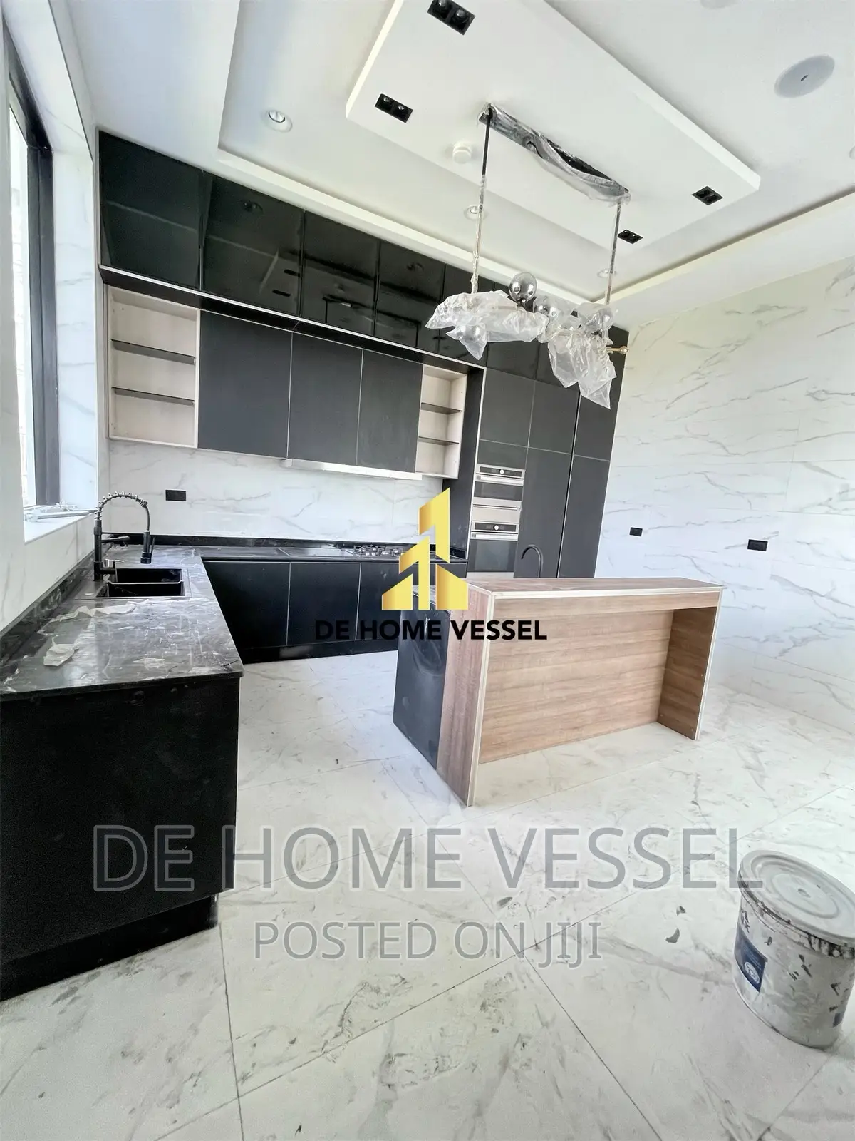 5bdrm Duplex in Osapa london for sale in Osapa london