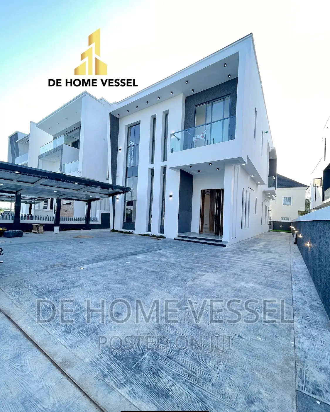 5bdrm Duplex in Ikota for sale in Ikota