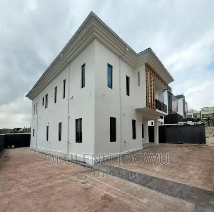 Furnished 5bdrm Duplex in Alimosho for sale in Alimosho