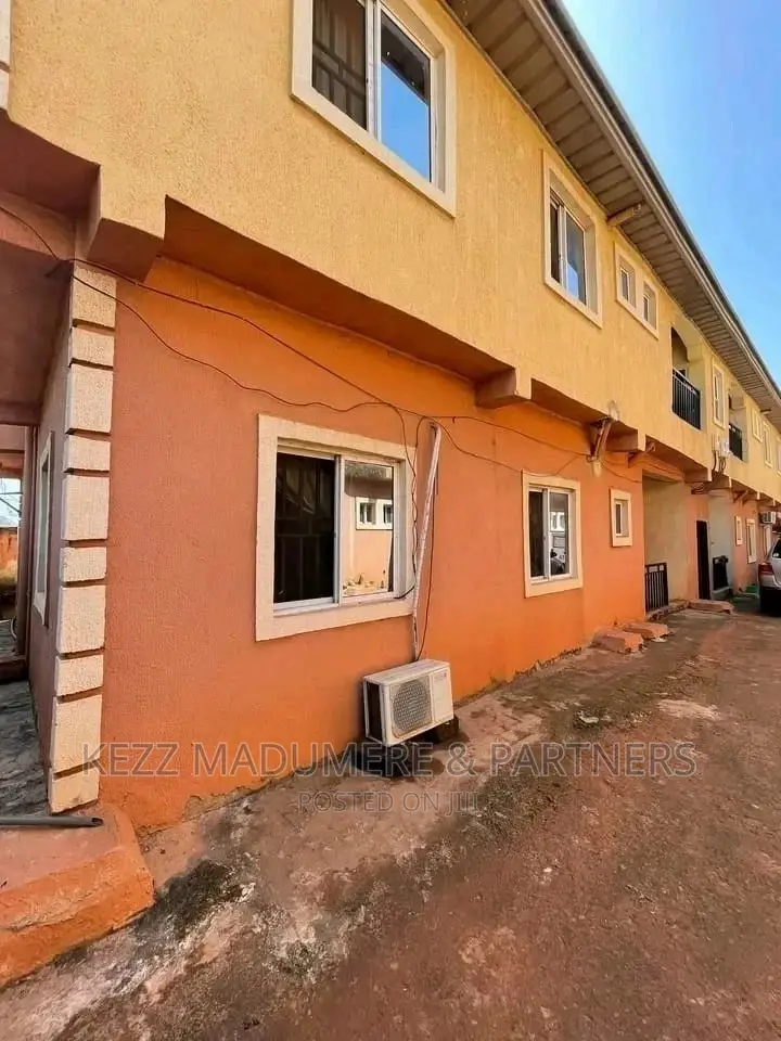 3bdrm Block of Flats in New Haven Ext, for sale in Enugu