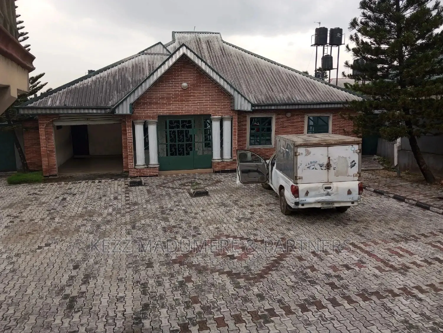 4bdrm Bungalow in Eliohani, Off, Port-Harcourt for sale in Port-Harcourt