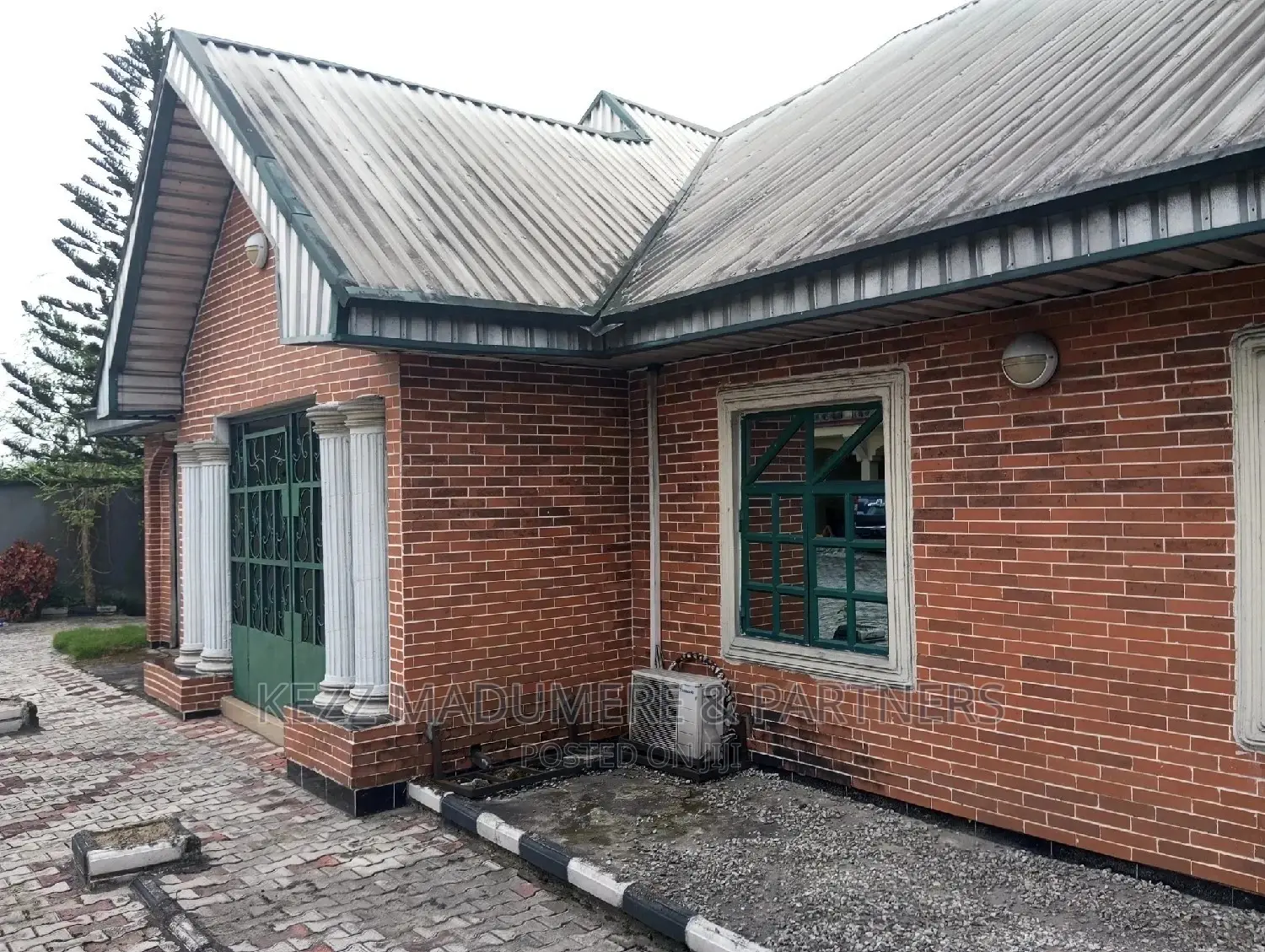 4bdrm Bungalow in Eliohani, Off, Port-Harcourt for sale in Port-Harcourt