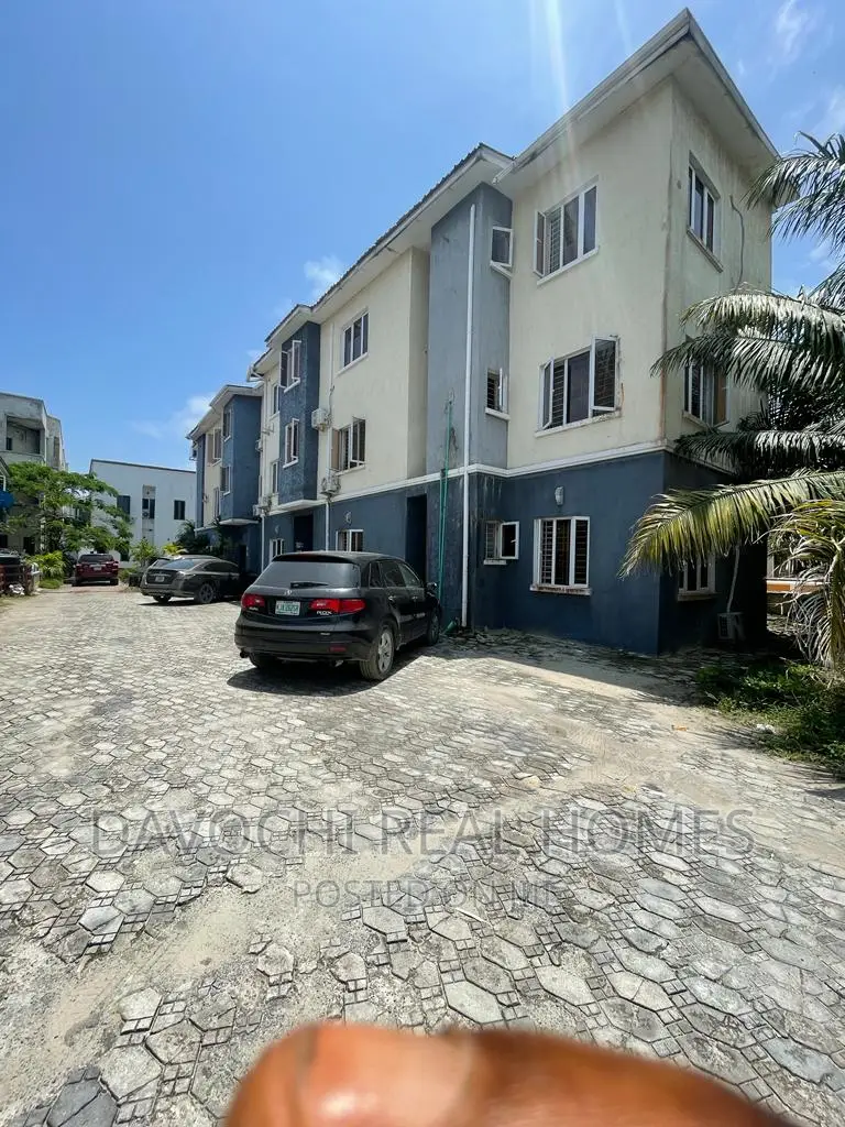 2bdrm Apartment in Orchid Road, Lekki for rent in Lekki