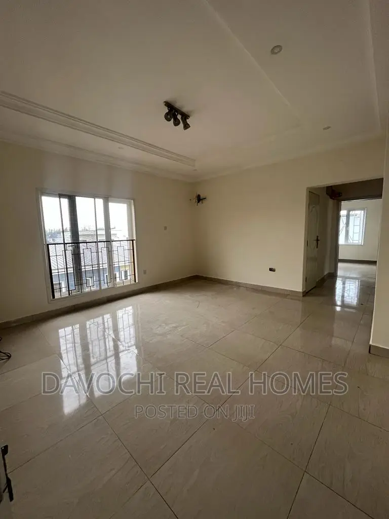 2bdrm Apartment in Orchid Road, Lekki for rent in Lekki