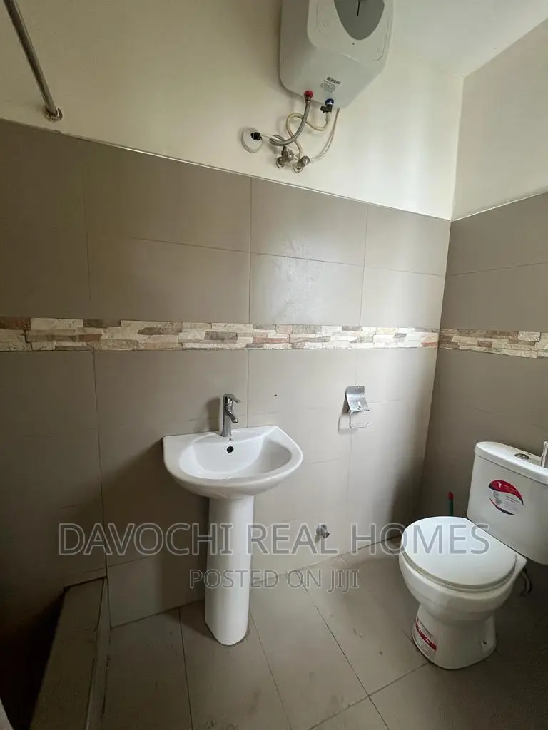 2bdrm Apartment in Orchid Road, Lekki for rent in Lekki