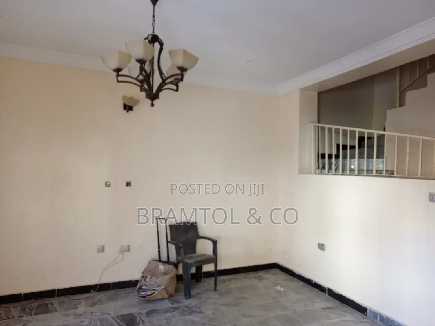 4bdrm Townhouse / Terrace in Durumi for rent in Durumi