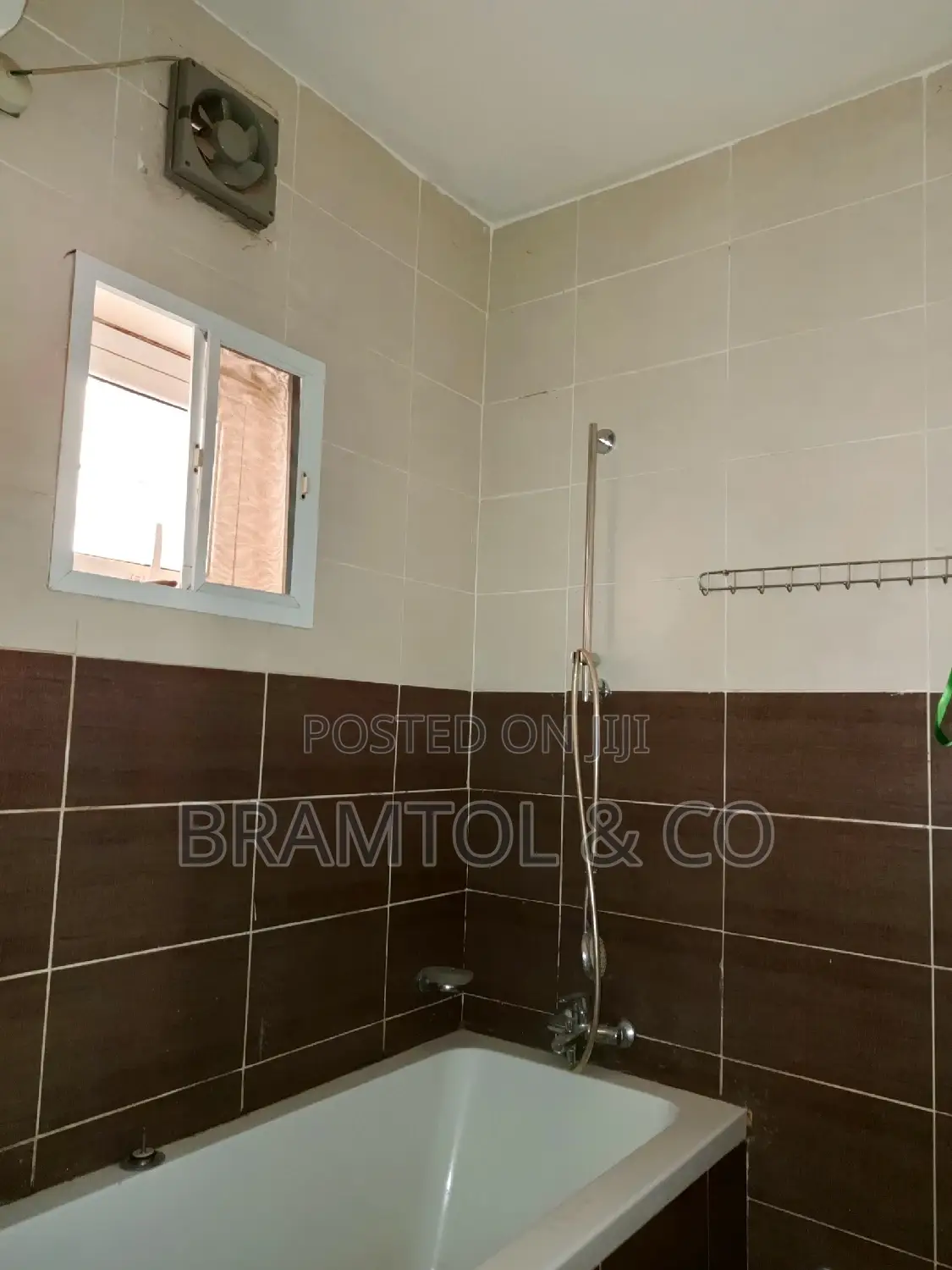 4bdrm Townhouse / Terrace in Durumi for rent in Durumi