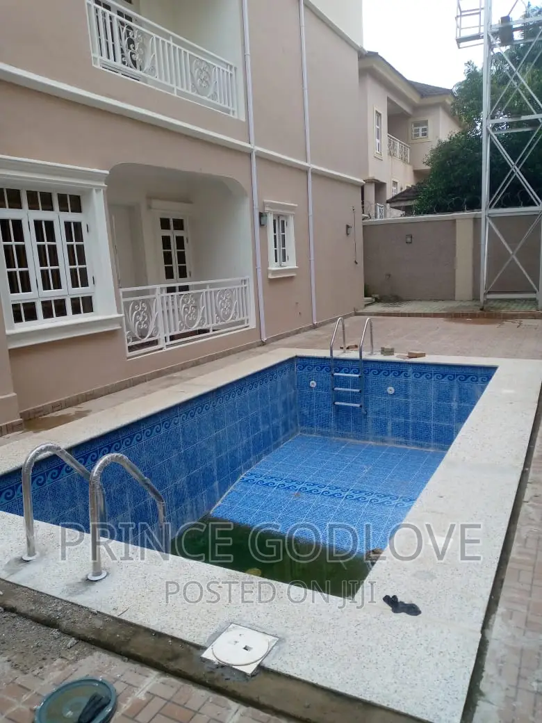 9bdrm Duplex in Maitama for sale in Maitama