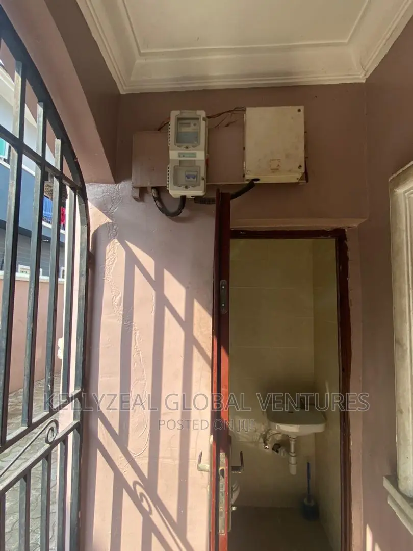 3bdrm Apartment in Lakeview Estate, Amuwo-Odofin for rent in Amuwo-Odofin