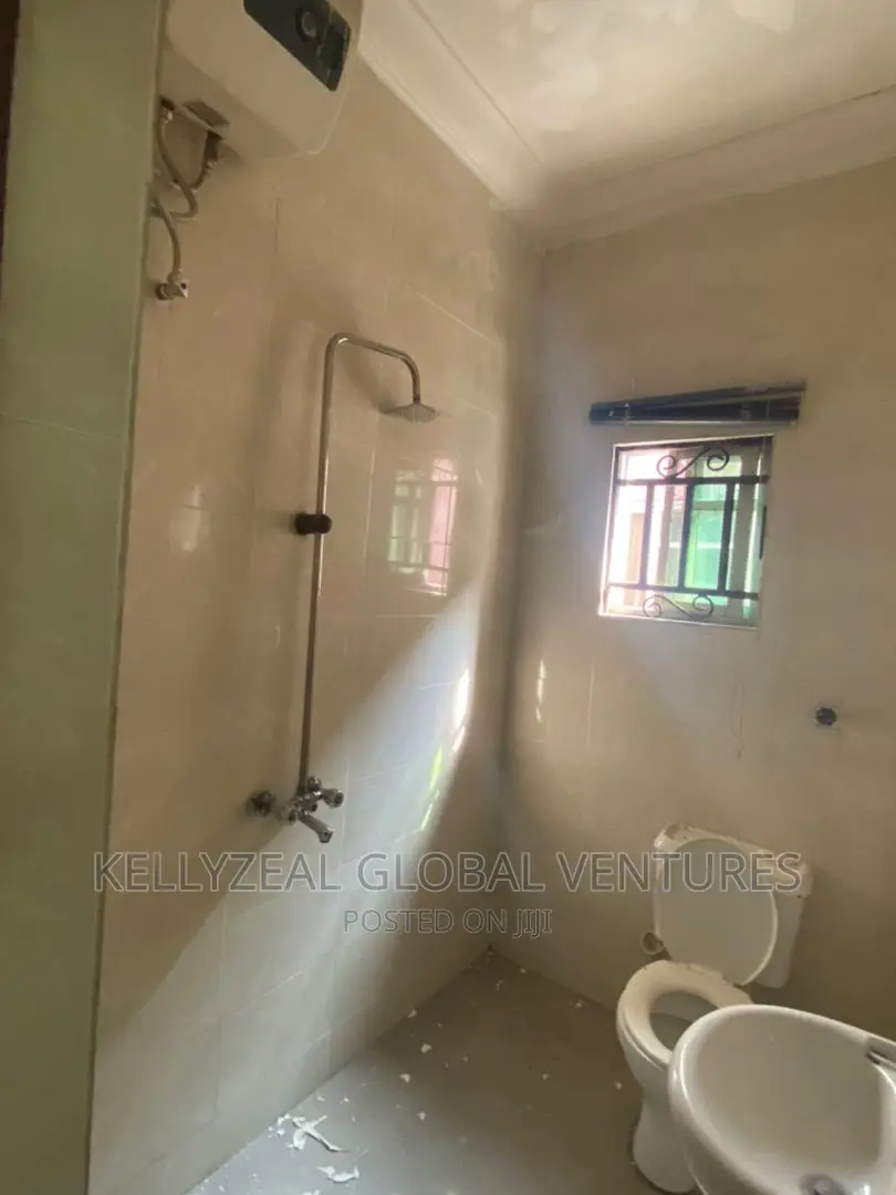 3bdrm Apartment in Lakeview Estate, Amuwo-Odofin for rent in Amuwo-Odofin