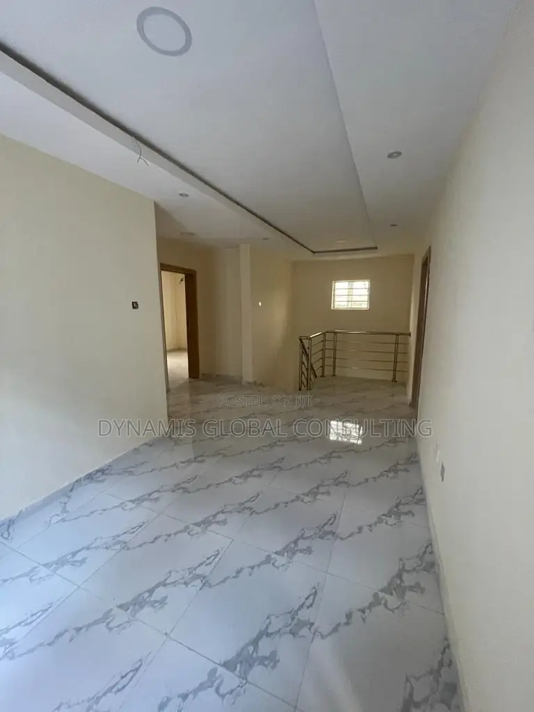 Furnished 4bdrm Duplex in Gateway Zone Estate, GRA Phase 1 for rent in GRA Phase 1