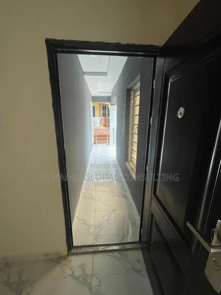 Furnished 4bdrm Duplex in Gateway Zone Estate, GRA Phase 1 for rent in GRA Phase 1