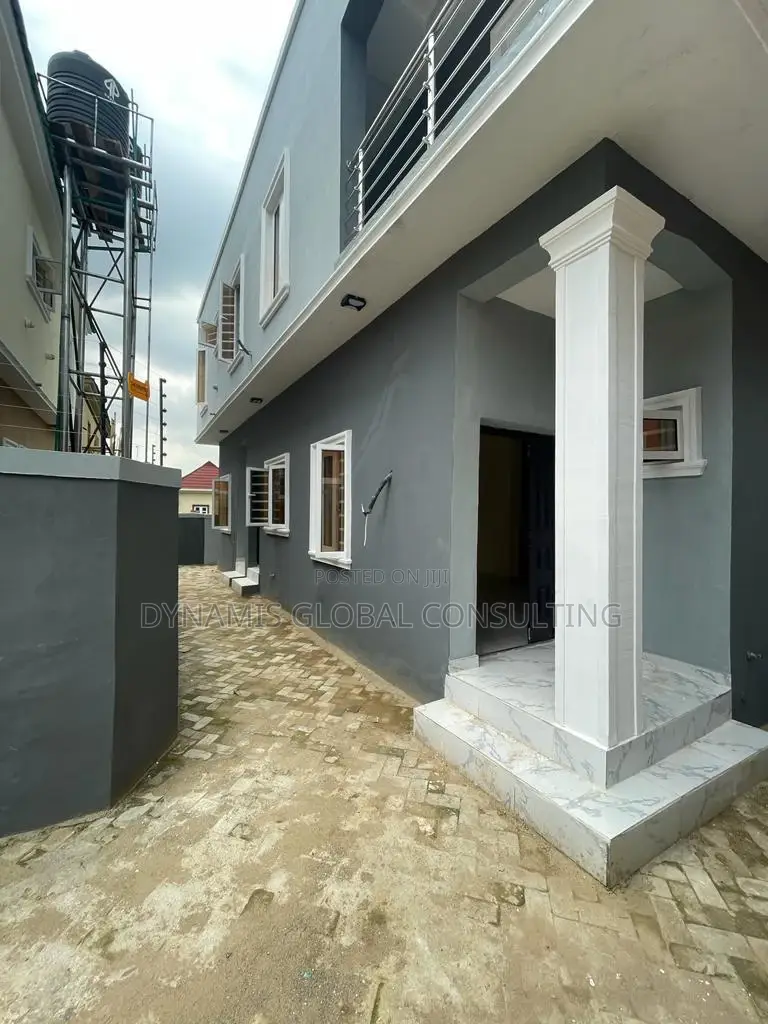 Furnished 4bdrm Duplex in Gateway Zone Estate, GRA Phase 1 for rent in GRA Phase 1