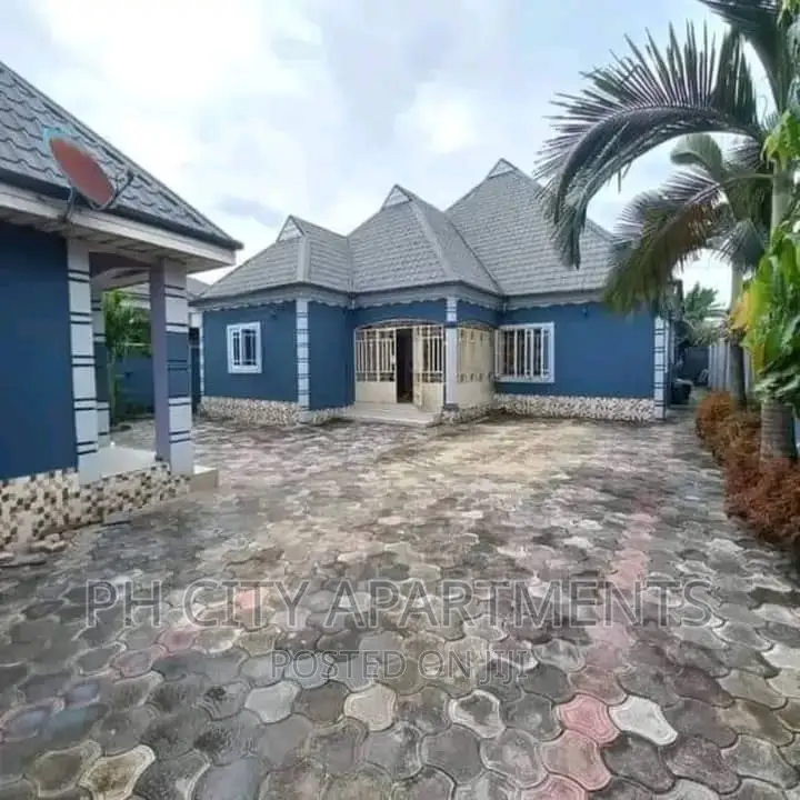 4bdrm Bungalow in Eliozu for sale in Eliozu