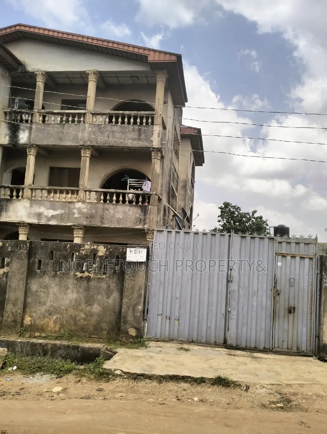 3bdrm Block of Flats in Okunola Egbeda Lagos for sale in Egbeda