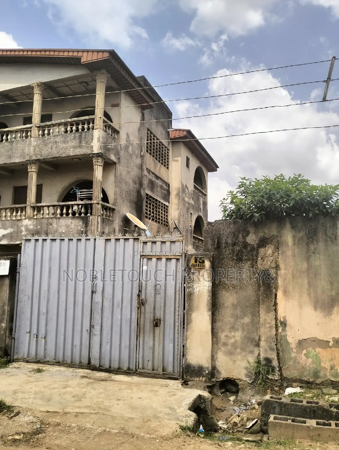 3bdrm Block of Flats in Okunola Egbeda Lagos for sale in Egbeda