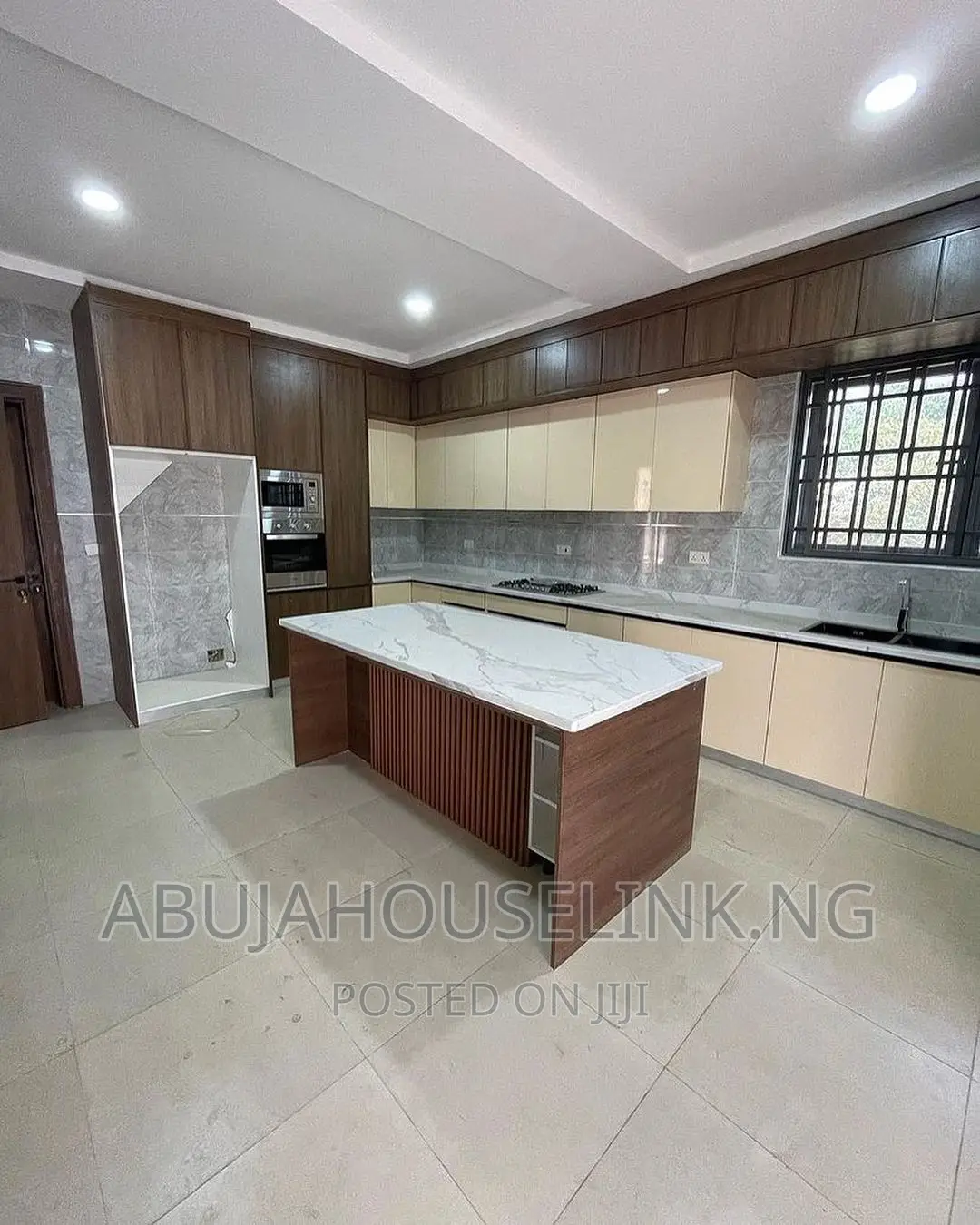 5bdrm Duplex in Wuye Abuja for sale in Wuye
