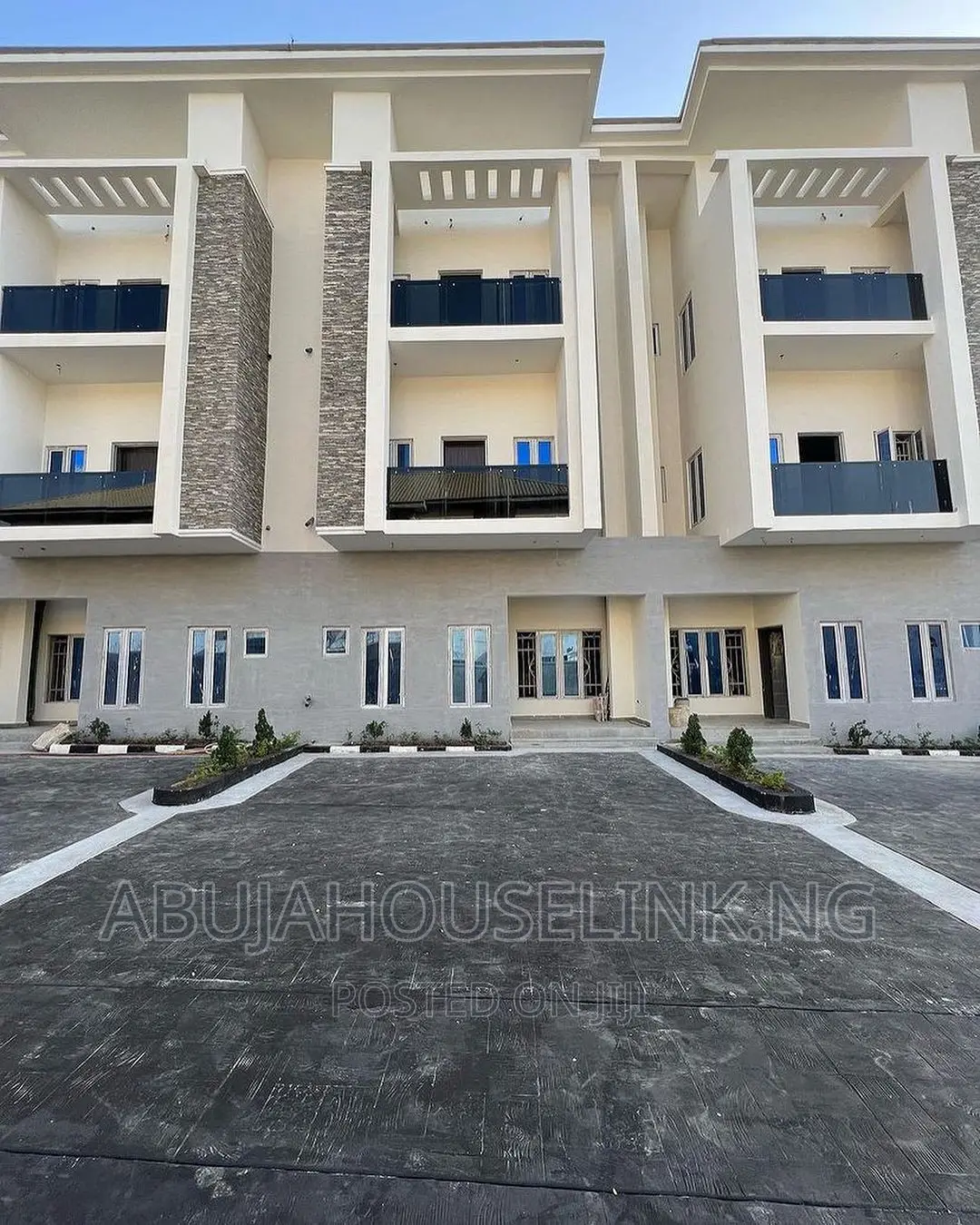 4bdrm Duplex in Utako Abuja for sale in Utako
