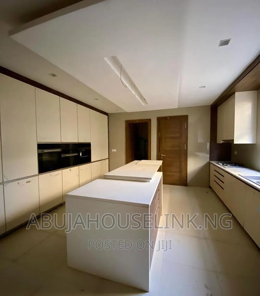 5bdrm Mansion in Maitama Main Abuja for sale in Maitama
