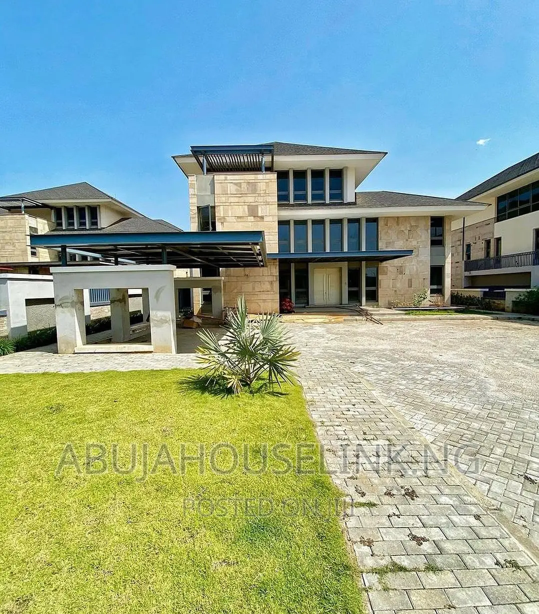 5bdrm Mansion in Maitama Main Abuja for sale in Maitama