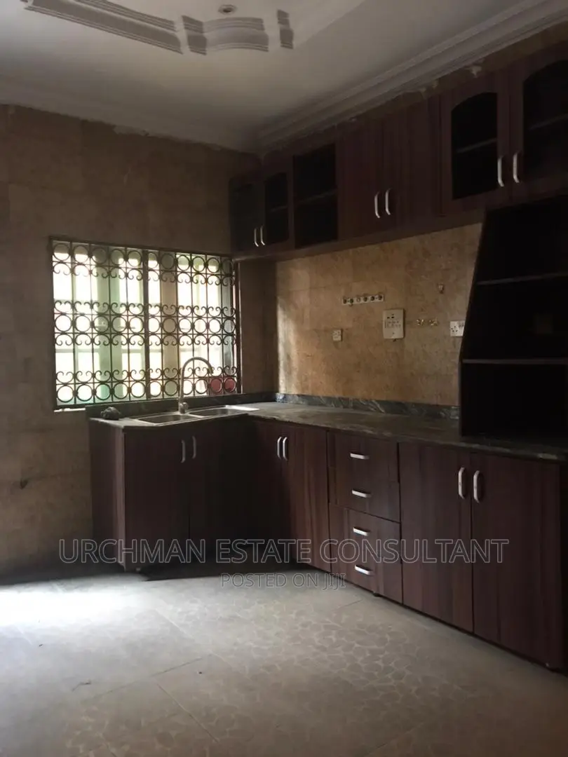 3bdrm Duplex in Unity Estate, Amuwo-Odofin for rent in Amuwo-Odofin