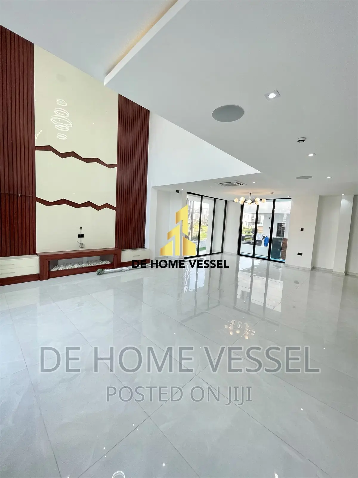 5bdrm Duplex in Osapa london for sale in Osapa london