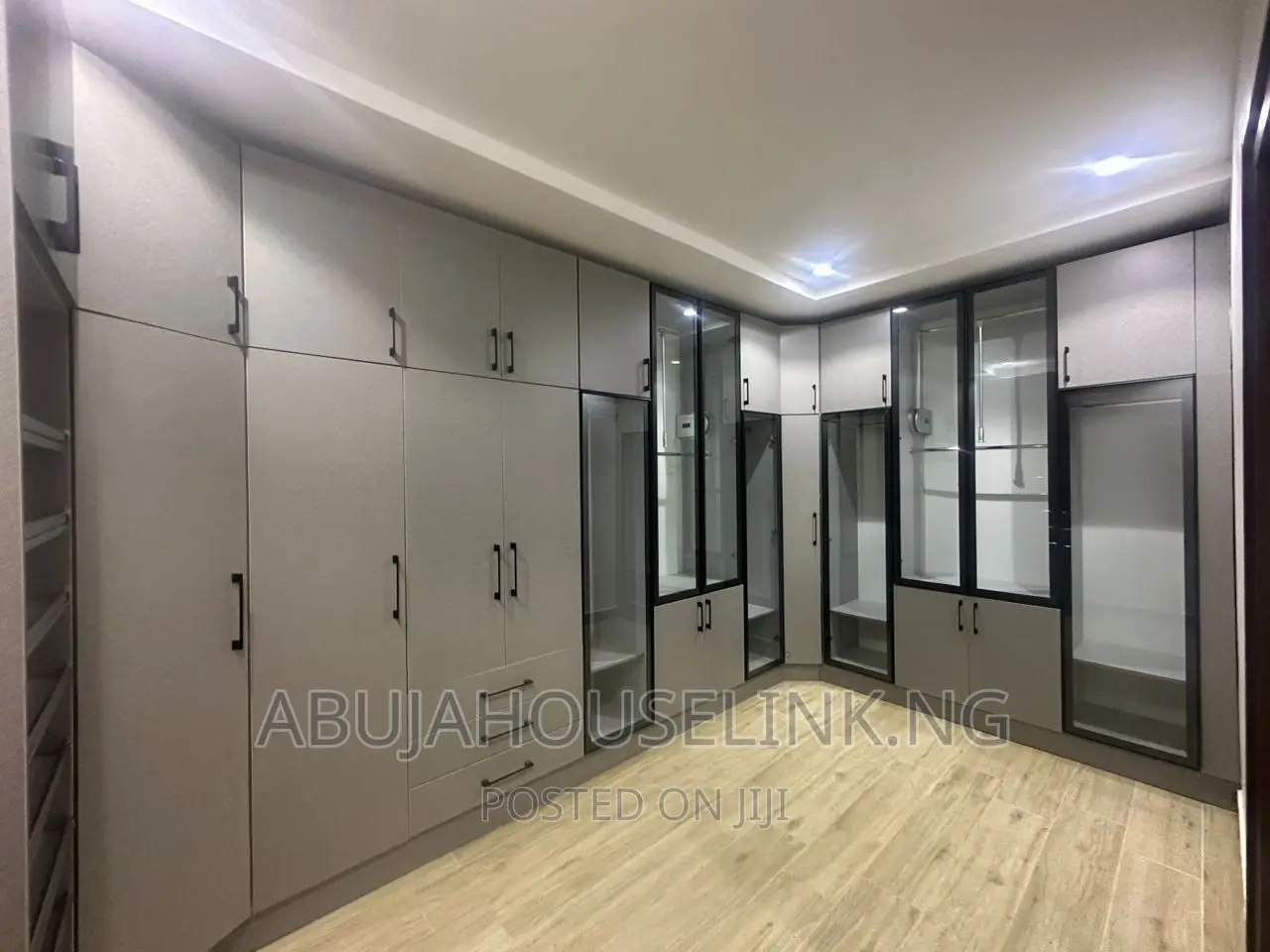 5bdrm Duplex in Katampe Extension for sale in Katampe Extension