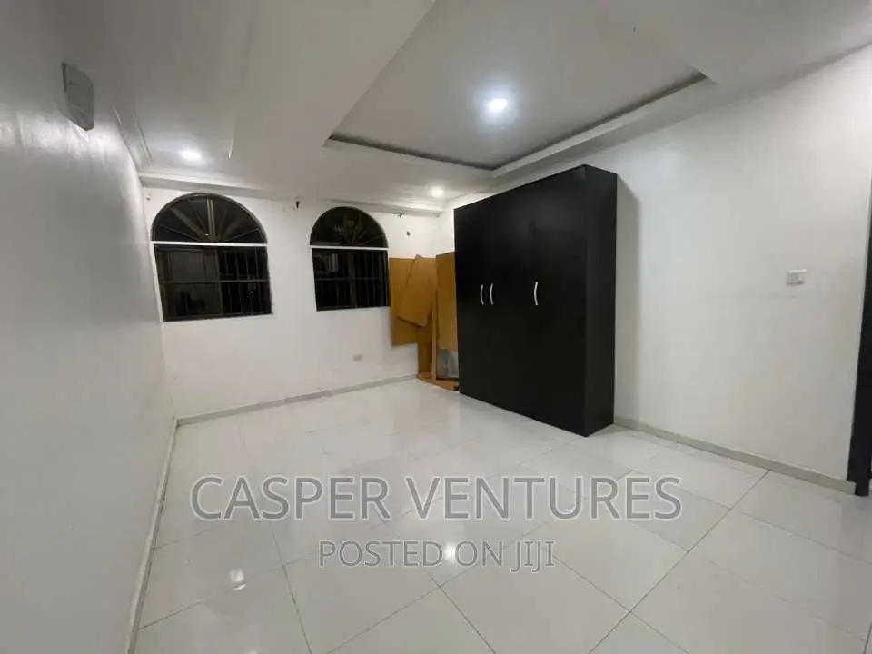 Mini Flat in Vi, Victoria Island for rent in Victoria Island