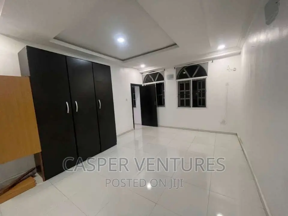Mini Flat in Vi, Victoria Island for rent in Victoria Island