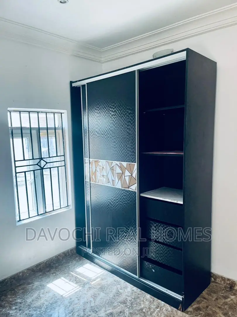 3bdrm Apartment in Ikota Villa, Lekki for rent in Lekki