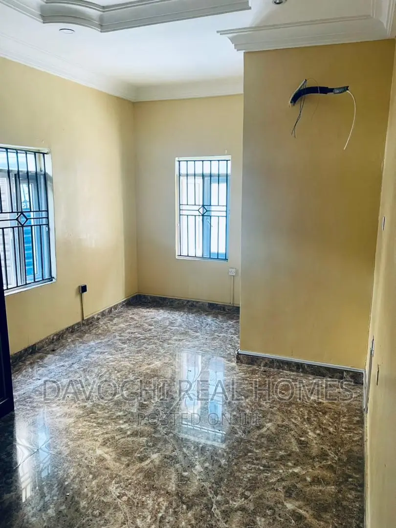 3bdrm Apartment in Ikota Villa, Lekki for rent in Lekki