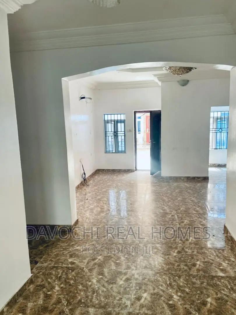 3bdrm Apartment in Ikota Villa, Lekki for rent in Lekki