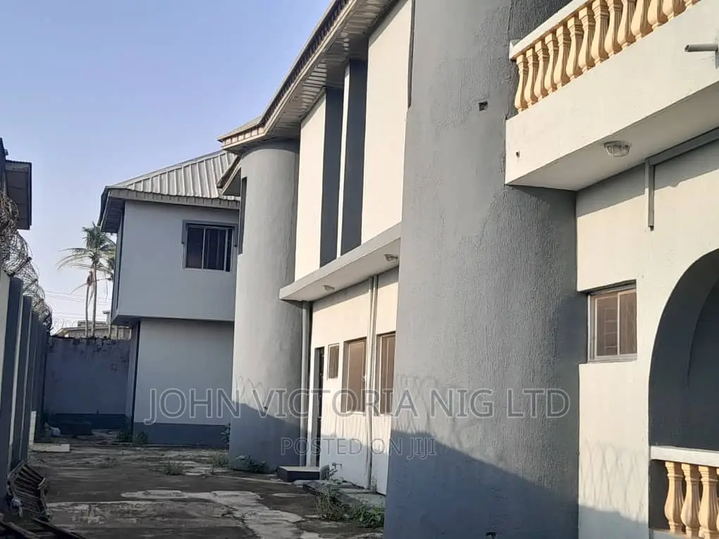 14bdrm Block of Flats in Abaranje for sale in Abaranje