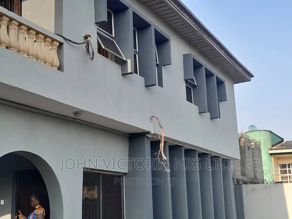 14bdrm Block of Flats in Abaranje for sale in Abaranje