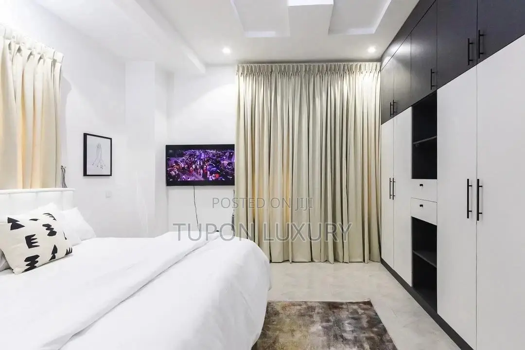 Luxury 2bedroom With Pool, Gym and Roof-Top Lounge in Lekki Phase 1