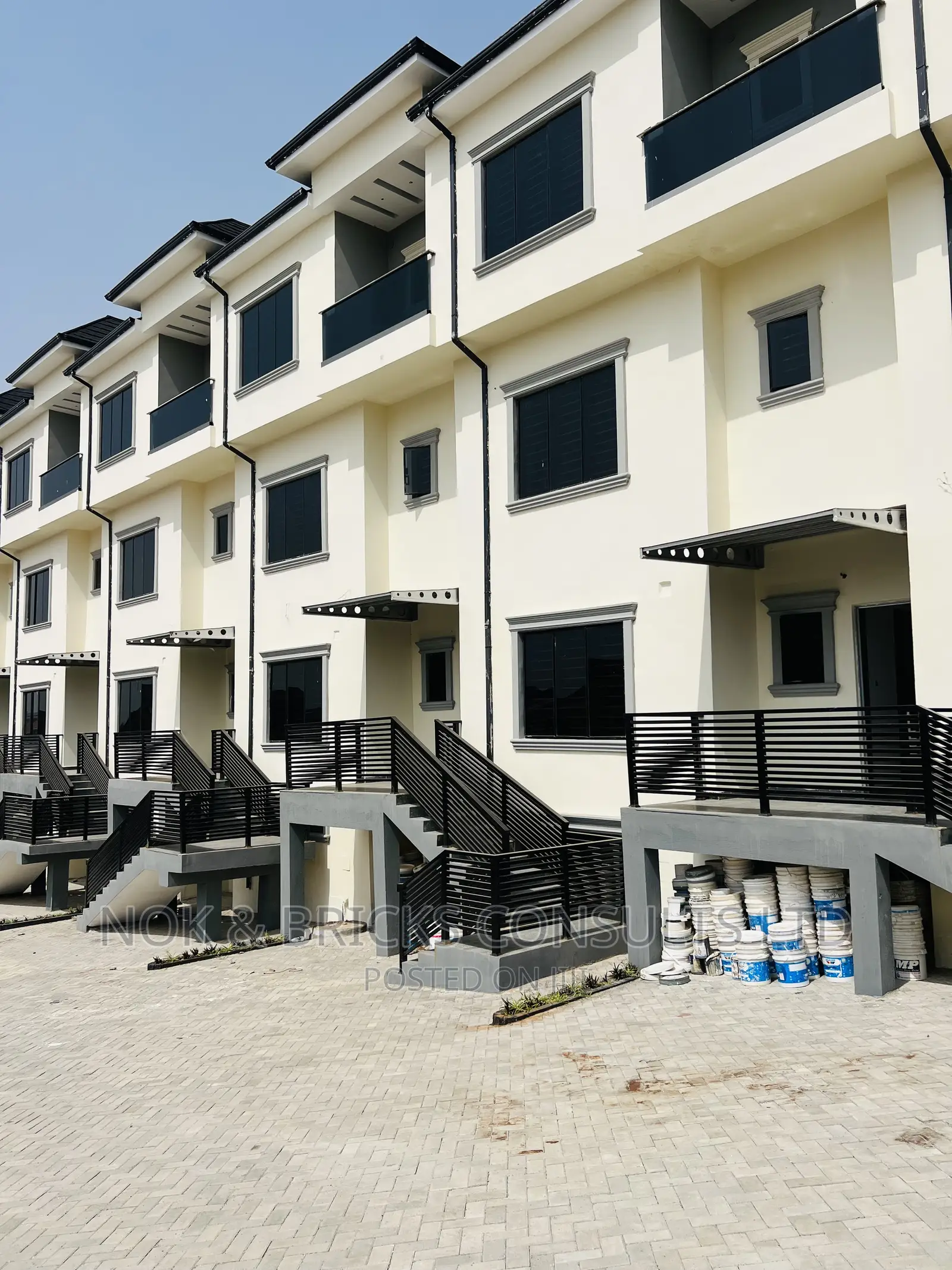 4bdrm Duplex in Lwan Court, Guzape District for sale in Guzape District