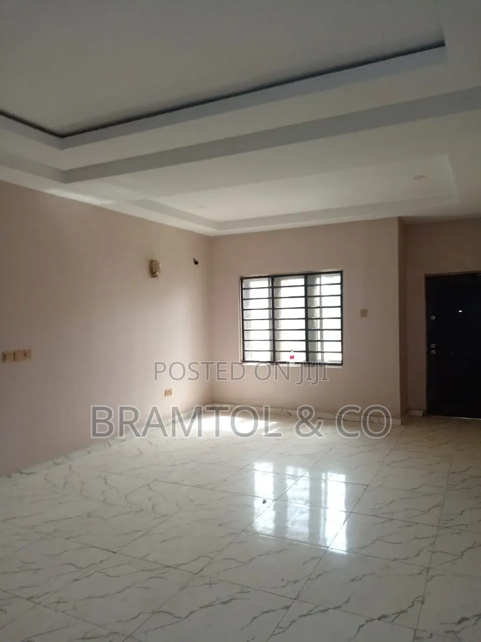 4bdrm Townhouse / Terrace in Durumi for rent in Durumi