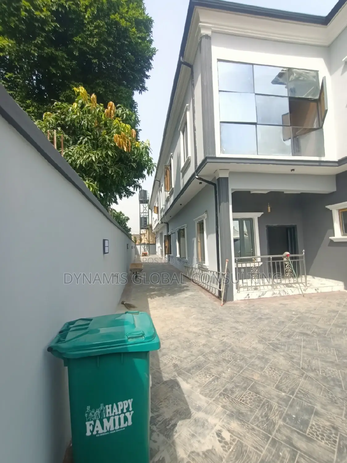 Furnished 3bdrm Block of Flats in Unilag Estate, for rent in GRA Phase 1