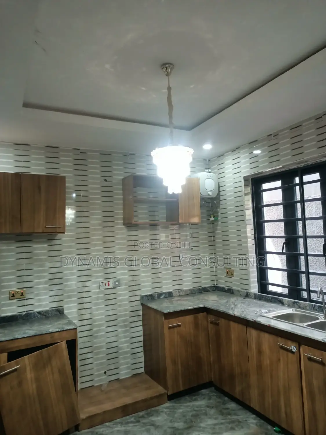 Furnished 4bdrm Townhouse / Terrace in Unilag Estate Magodo for rent in GRA Phase 1