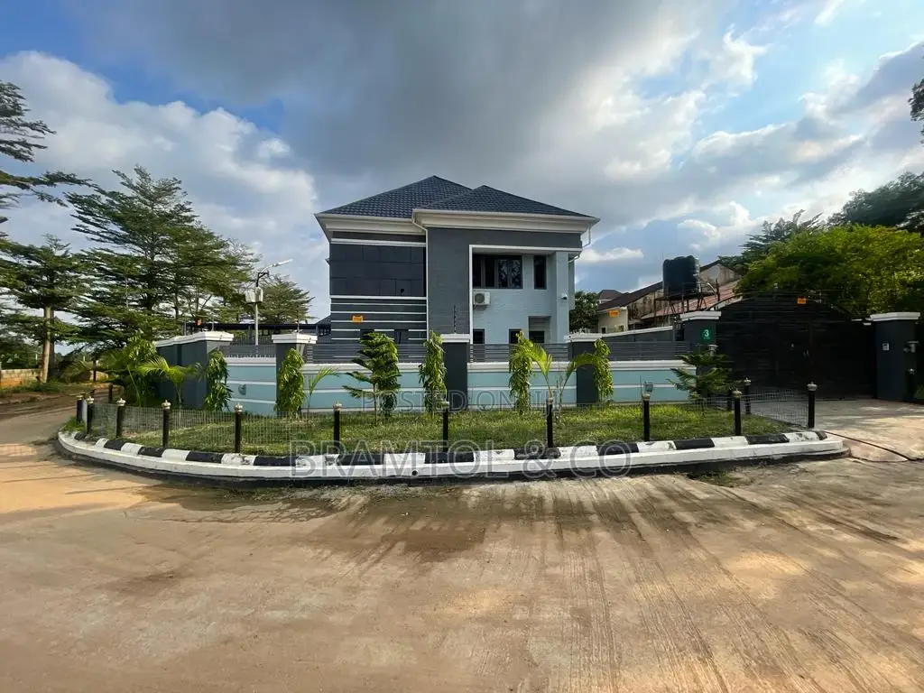 Furnished 5bdrm Duplex in Mbora for sale in Mbora