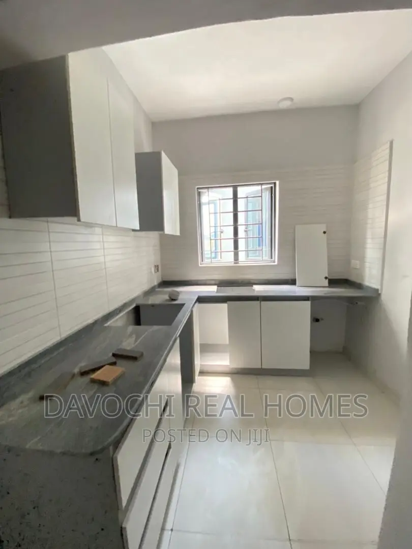2bdrm Apartment in Chevron Drive, Lekki for rent in Lekki