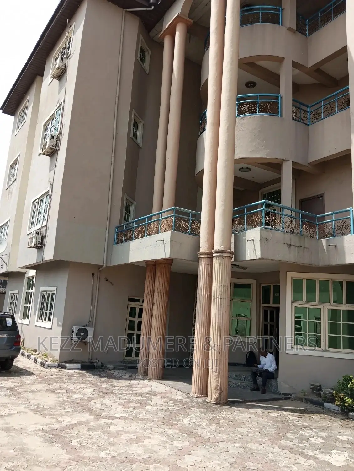For Sale: Non Functional 35 RMS Hotel in Port-Harcourt