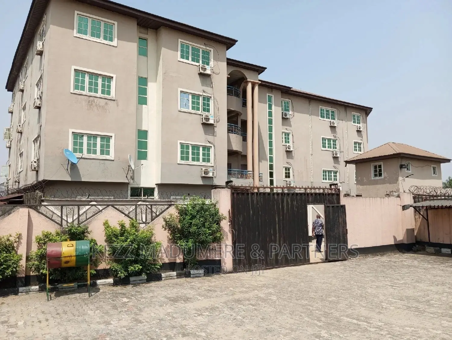 For Sale: Non Functional 35 RMS Hotel in Port-Harcourt
