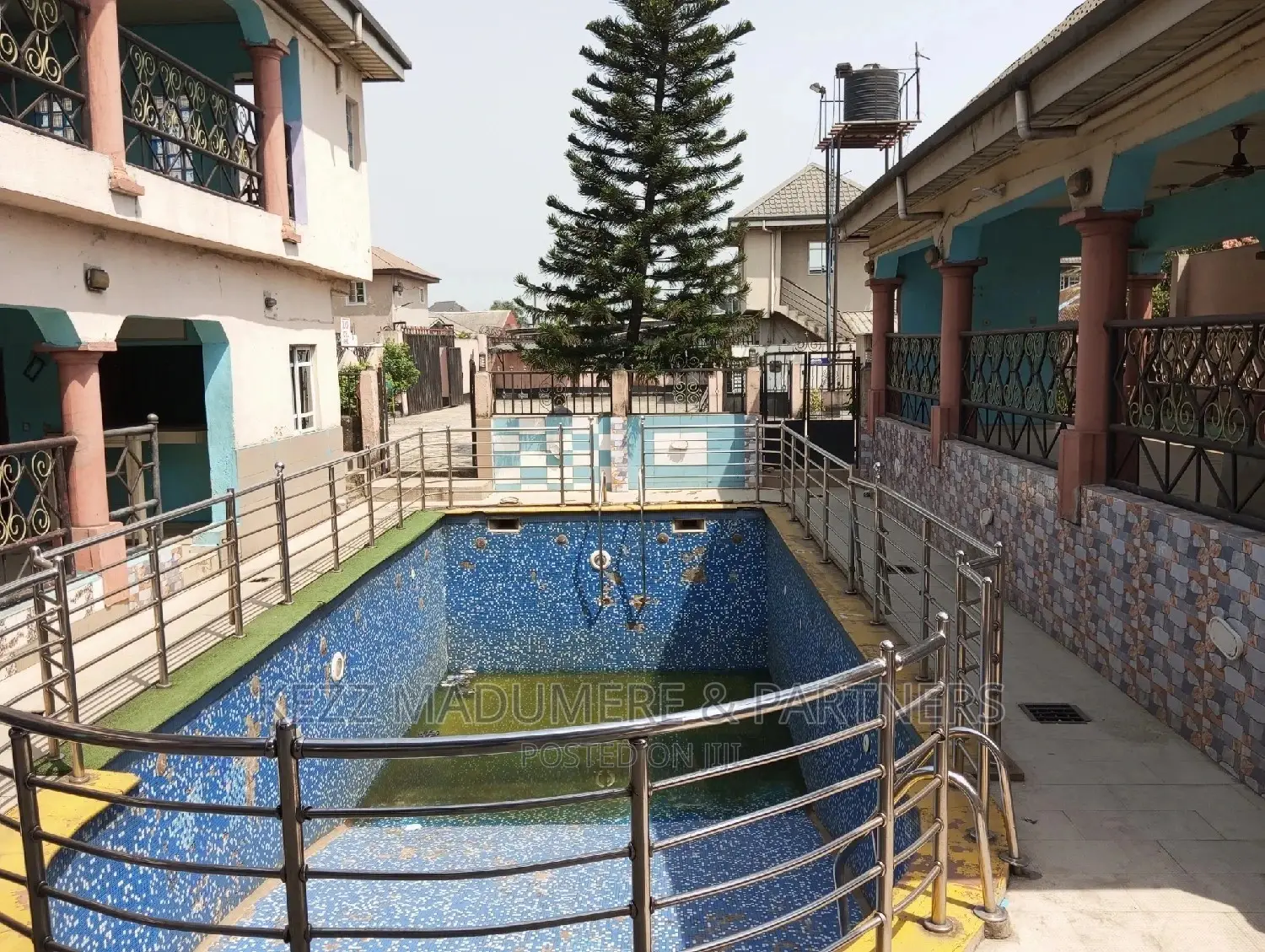For Sale: Non Functional 35 RMS Hotel in Port-Harcourt