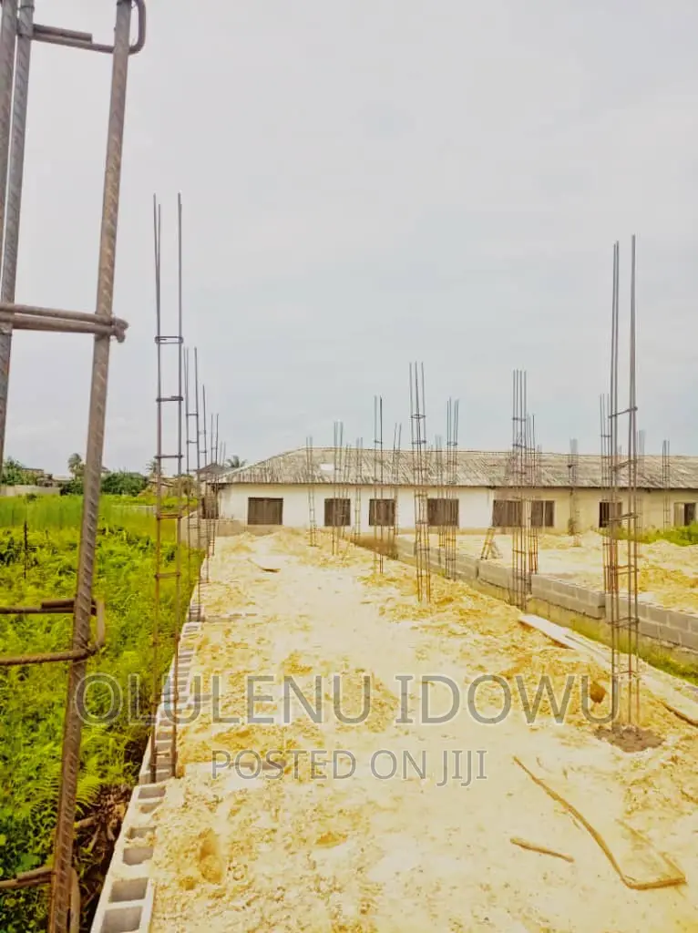 Furnished 2bdrm Block of Flats in Alimosho for sale in Alimosho