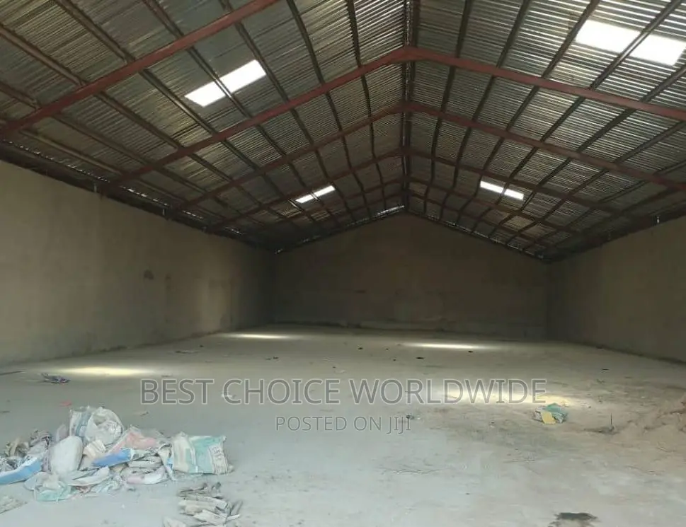 800sqm Warehouse, Magazine Road, Jericho(24hrs Power Supply) in Jericho